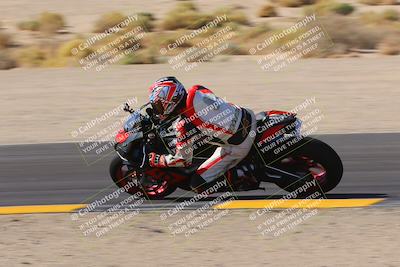 media/Oct-08-2022-SoCal Trackdays (Sat) [[1fc3beec89]]/Turn 9 Inside (10am)/